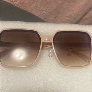 Chic Brown Sunglasses
